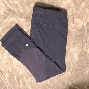 Lululemon Navy Cropped Leggings